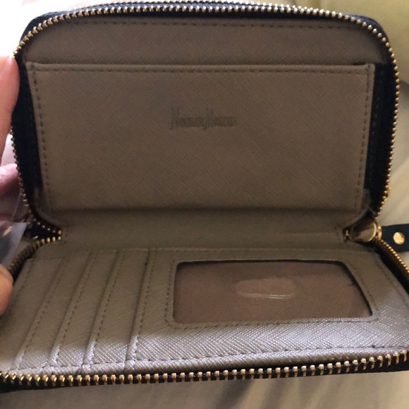 Neiman Marcus multi compartment Wristlet Wallet - Picture 3 of 7